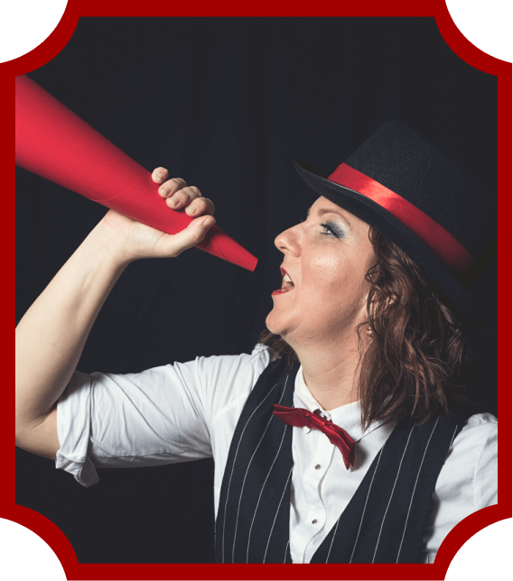 Portable horn with Performer - Marquee Social Media Portable horn with Performer - Marquee Social Media
